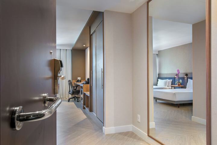 Room 20 of 131