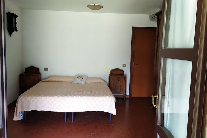 Room 19 of 35