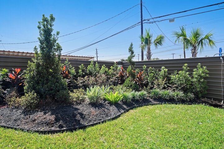 Property Grounds 33 of 46