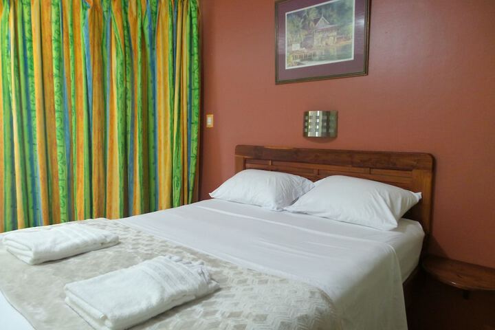 Room 11 of 31