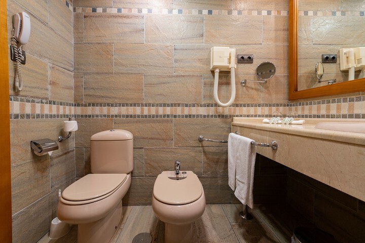 Room 40 of 124