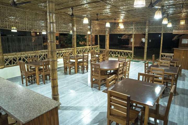 Dining 7 of 10