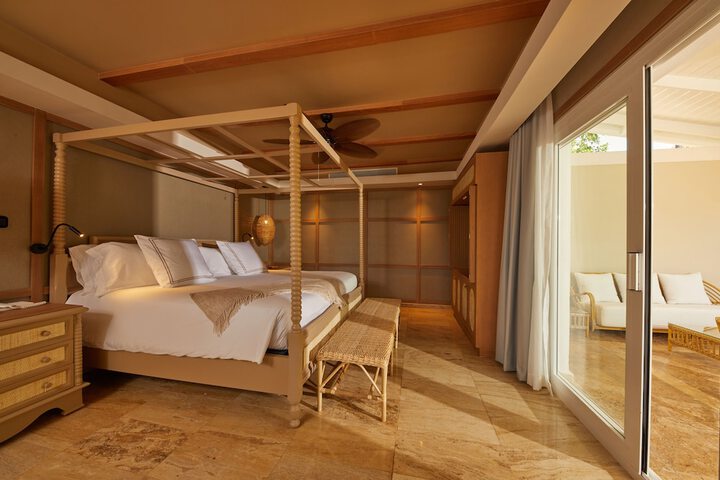 Room 27 of 125