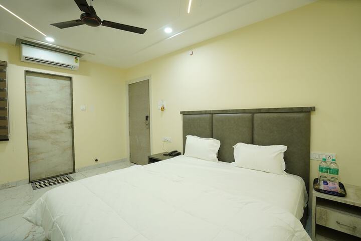 Room 3 of 6