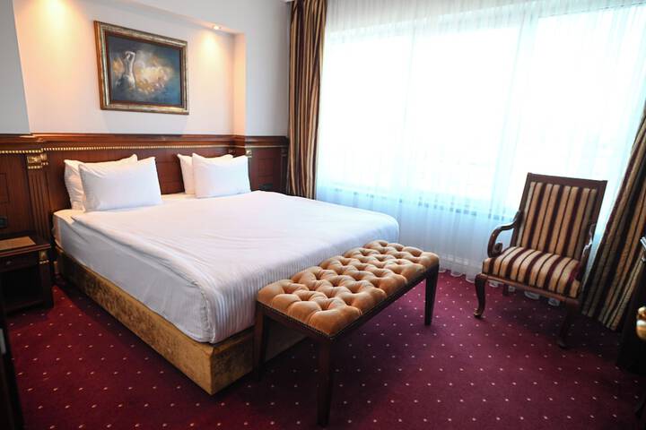 Room 19 of 84