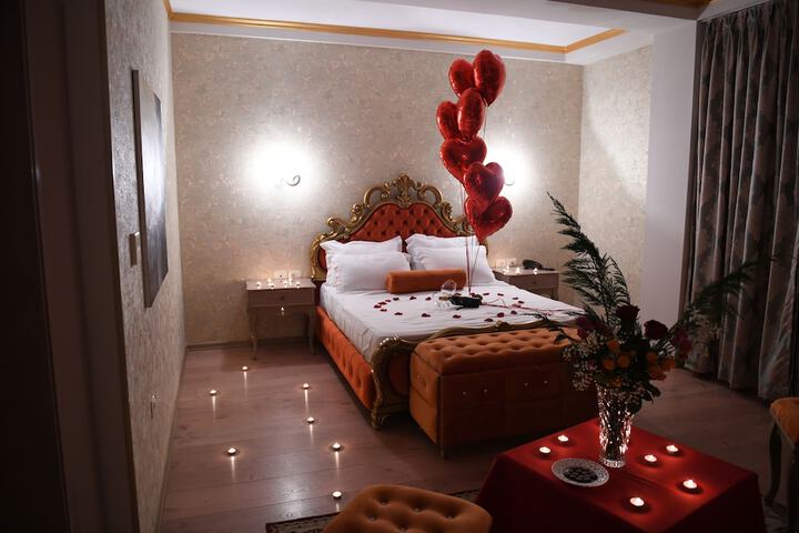 Room 16 of 48