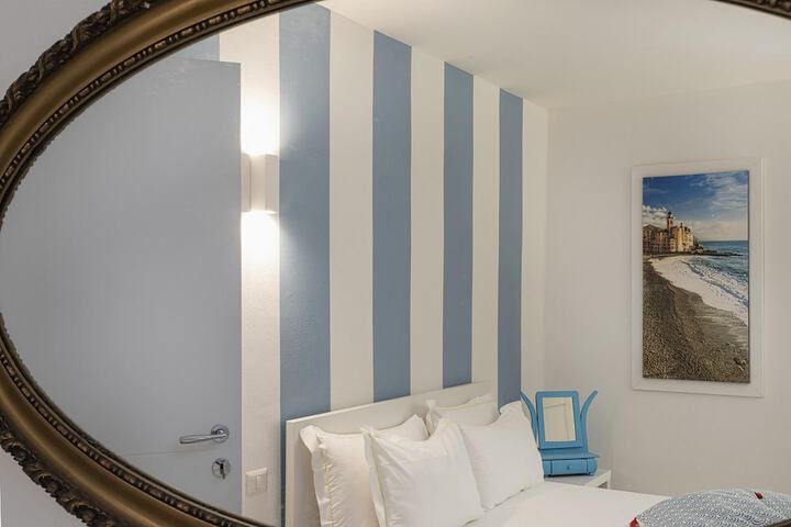 Room 10 of 19