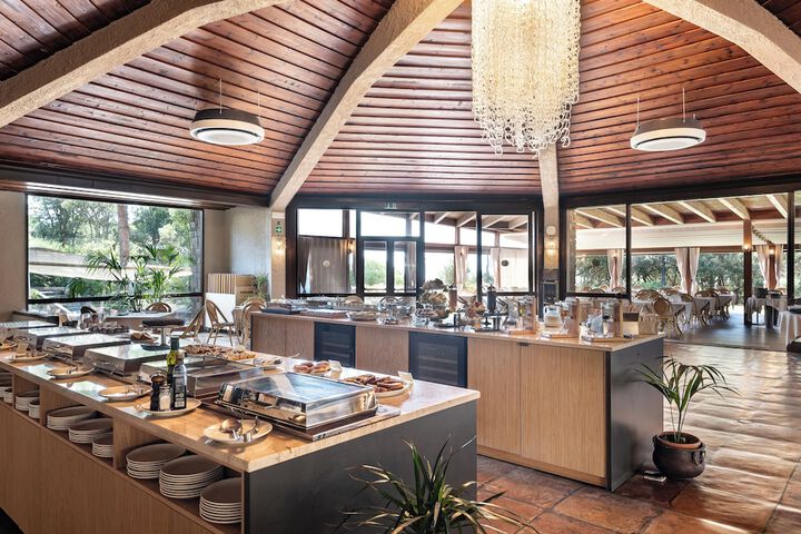 Dining 60 of 78