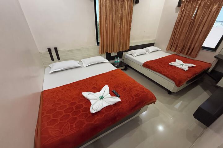Room 27 of 72