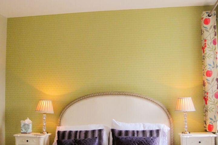 Room 5 of 128