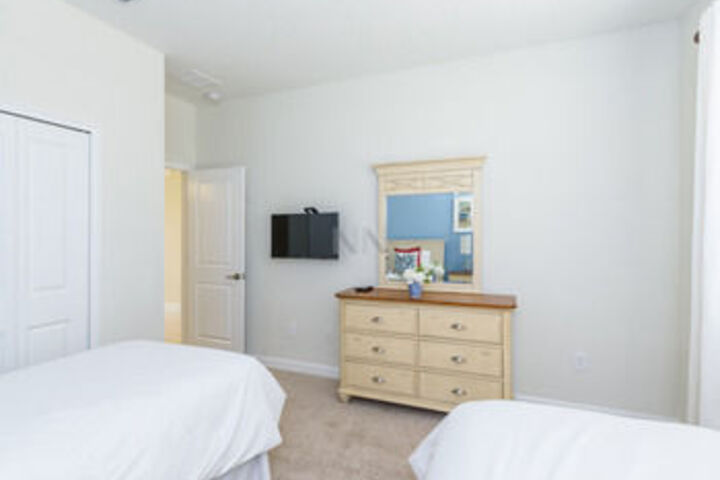 Room 328 of 687