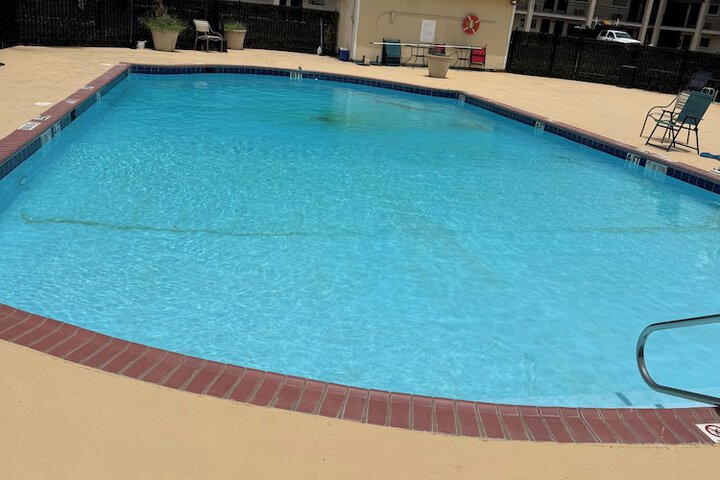 Hotel Pool