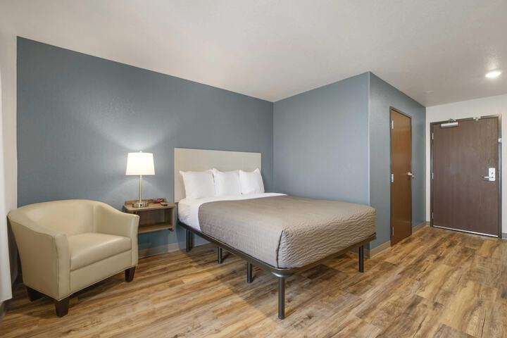 Room 13 of 37