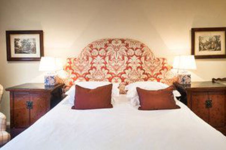 Room 42 of 118