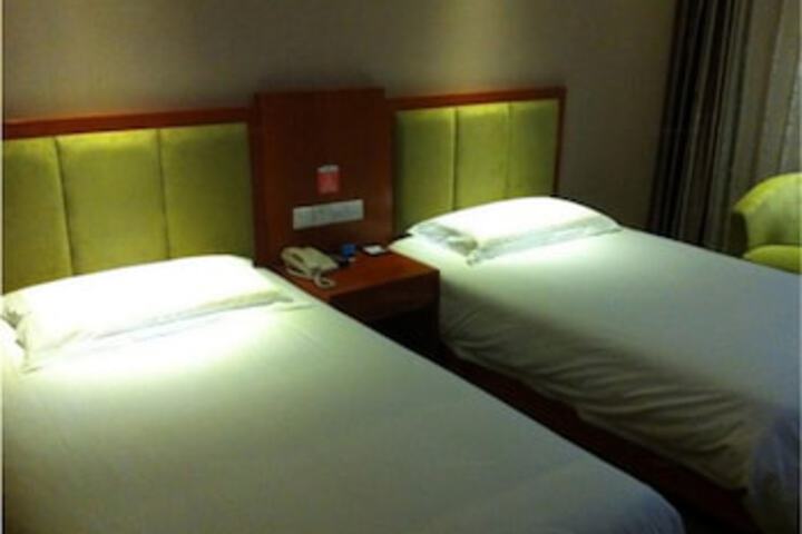 Wu Yue Tourism Chain Hotel Tai An Branch