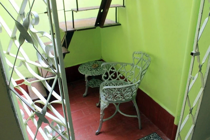 Room 12 of 20