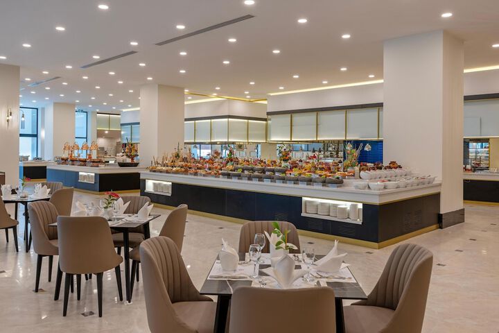 Dining 100 of 189
