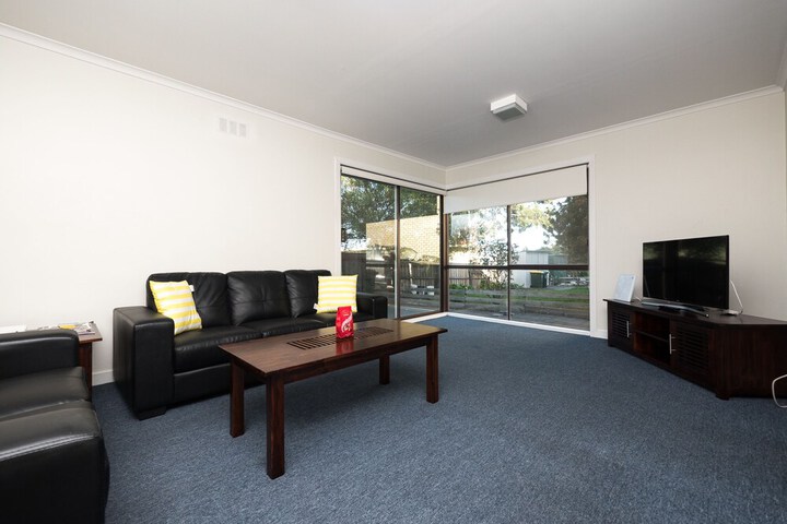 Room 8 of 12