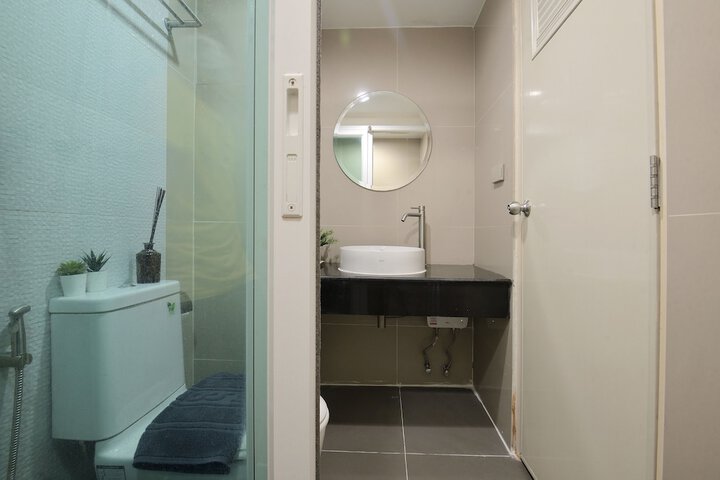Room 72 of 110