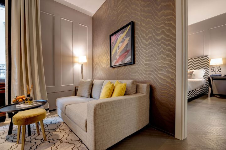 Room 46 of 112