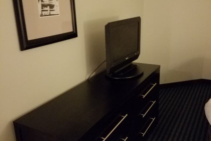 Room 22 of 190
