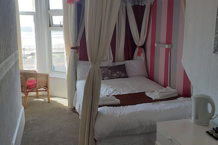 Room 19 of 42