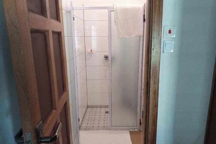 Room 18 of 32