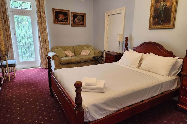 Room 5 of 30
