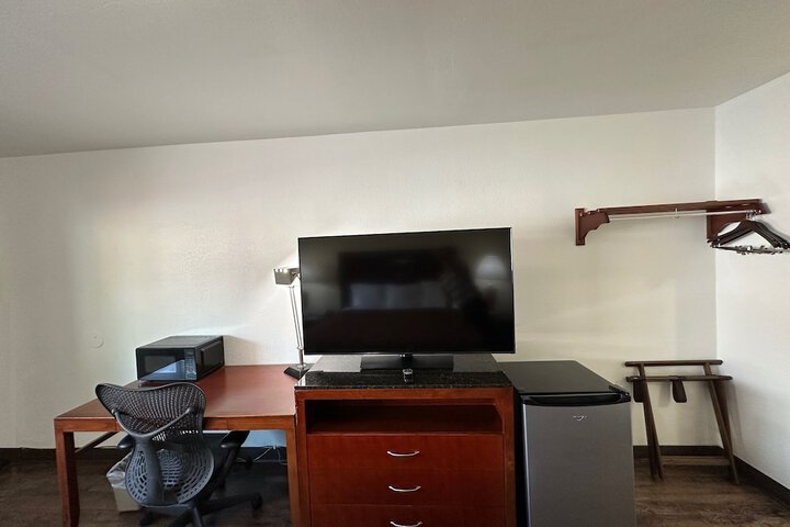 Room 10 of 21