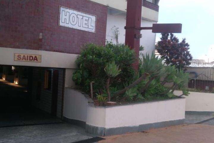 Exterior of Hotel Wallis