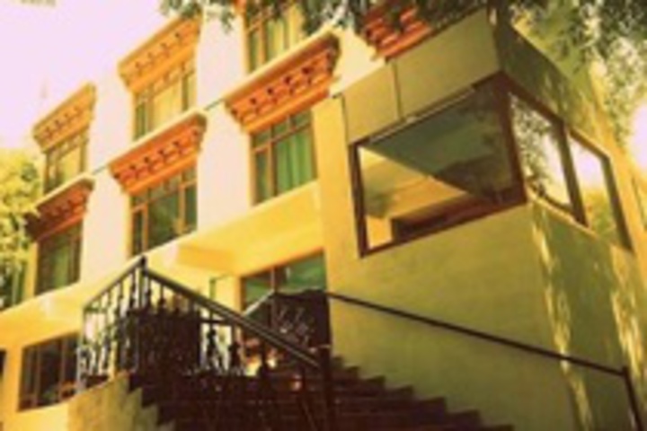 THE HOTEL HIMALAYA