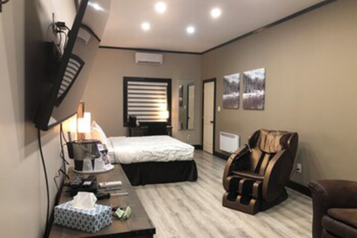 Room 37 of 165