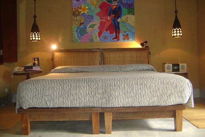 Room 4 of 65