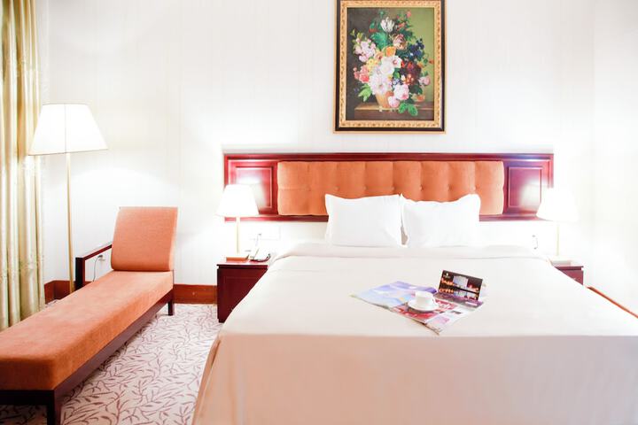 Room 10 of 78