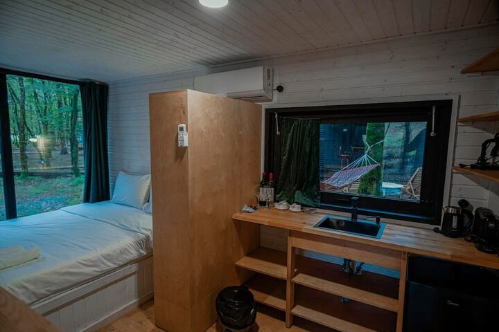 Room 26 of 86