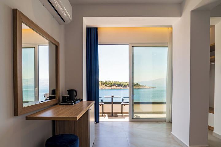 Room 8 of 20