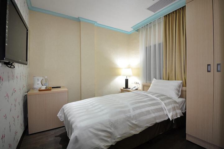 Room 20 of 51