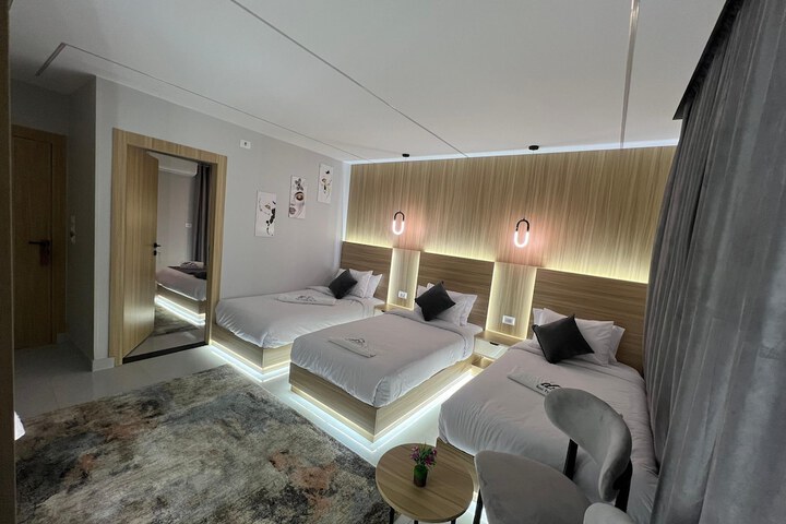 Room 44 of 75