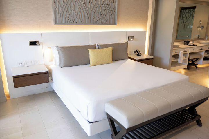 Room 21 of 213
