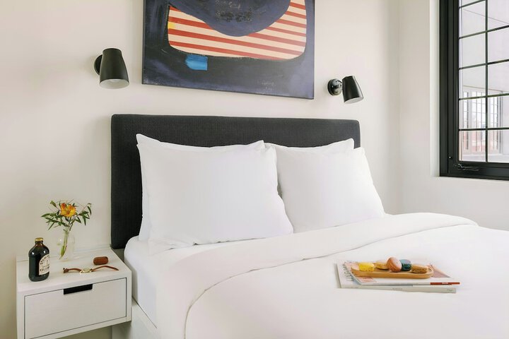 Room 16 of 32