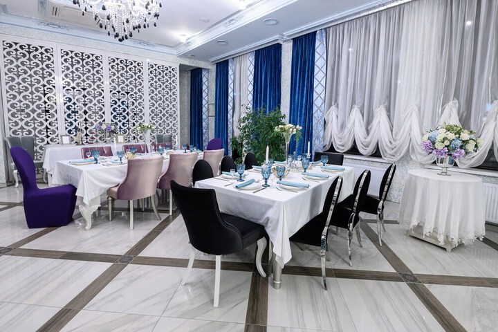 Dining 47 of 64