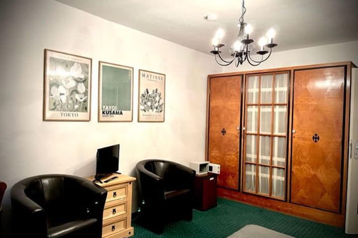 Room 43 of 113
