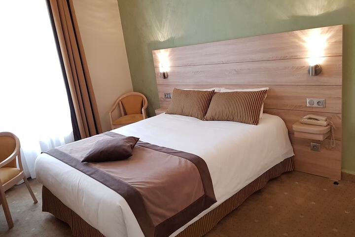 Room 10 of 75