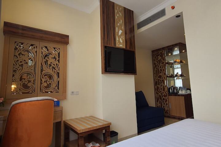 Room 18 of 40