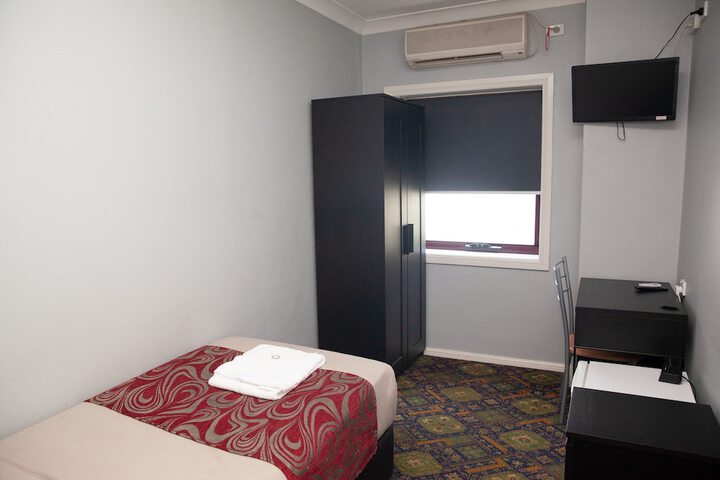 Room 22 of 46