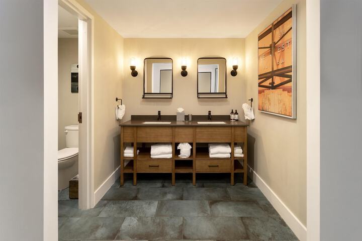 Room 47 of 110