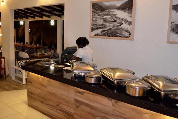 Dining 34 of 53