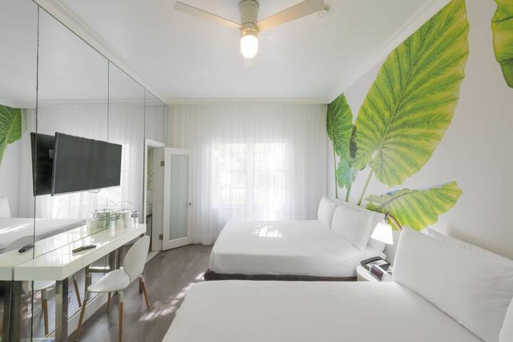 Traditional Villa Room 1 Queen Bed (20 of 53)