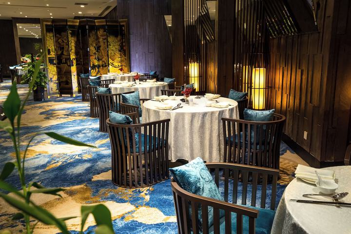Dining 76 of 152