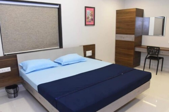 Room 7 of 17